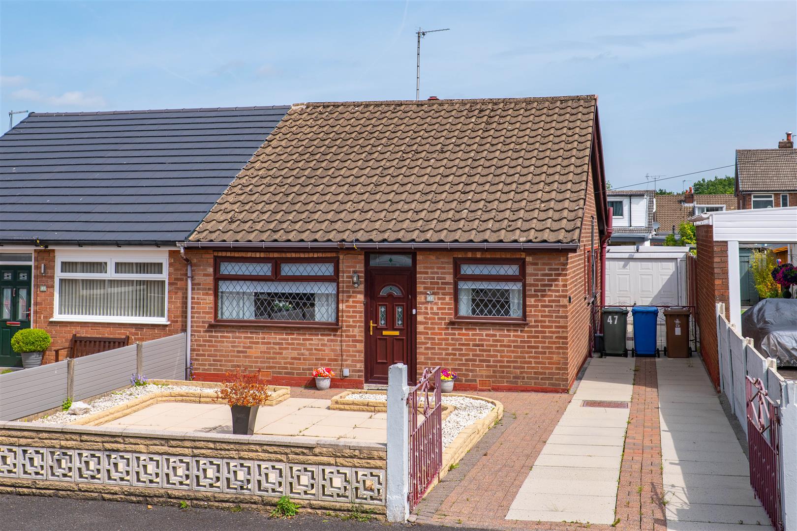 2 bed property in Queensway, Chorley